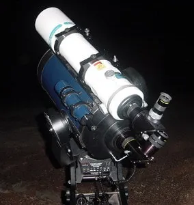An FSQ refractor piggybacked for wide-field imaging