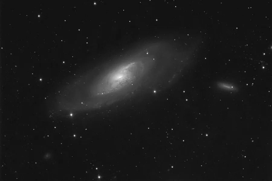 M106 grayscale luminance frame