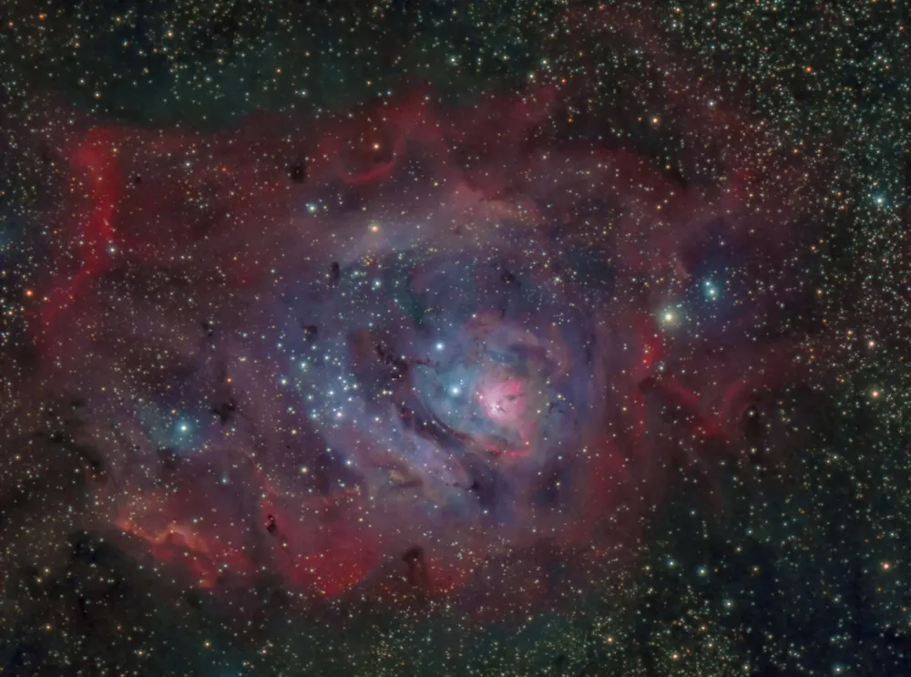 M8 - The Lagoon Nebula (DSLR)