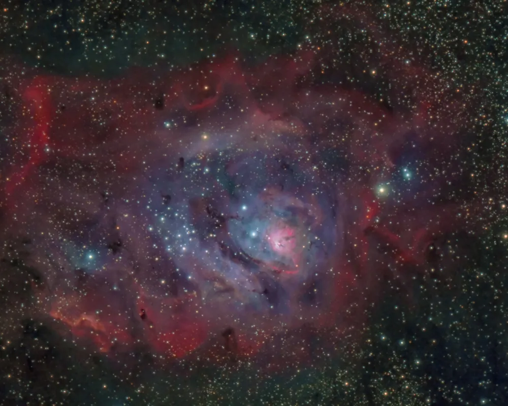 M8 - The Lagoon Nebula (DSLR)