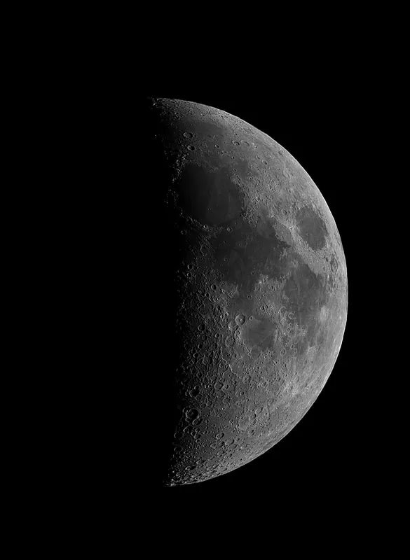 The same lunar image with wavelet processing in Registax